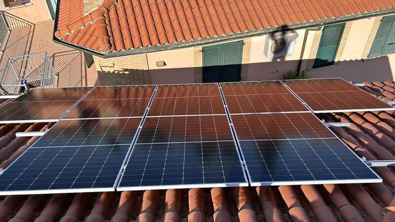 Impianto fotovoltaico Rossodisera